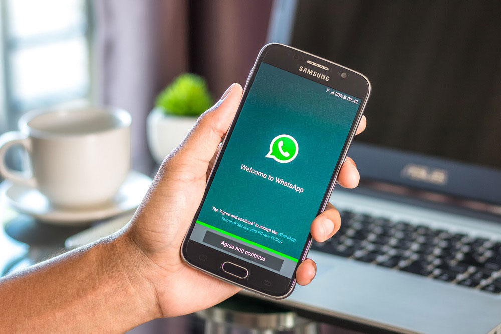 WhatsApp - cross-platform messaging application