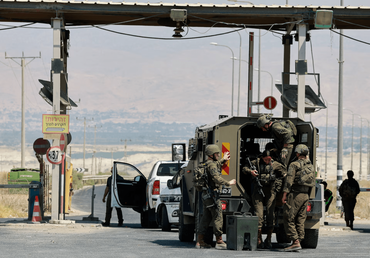 Gunman Kills Three Guards at West Bank Crossing with Jordan: Israeli Army