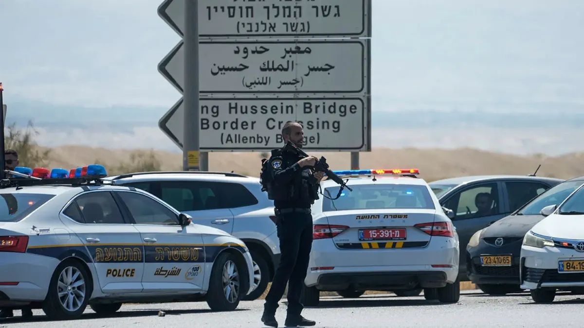 Netanyahu Condemns 'Iran's Axis of Evil' After Terror Attack at Jordan Border Kills Three Israelis