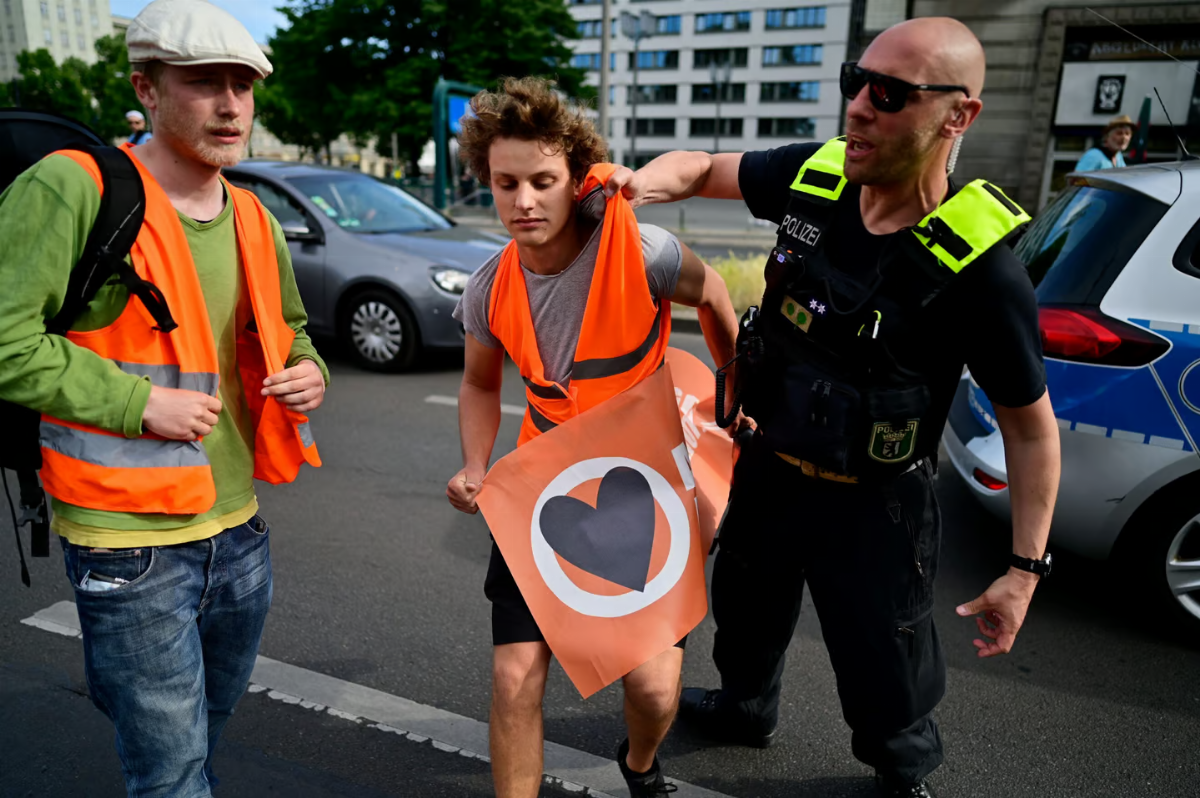 Italy Passes Stricter Penalties for Road Blockades