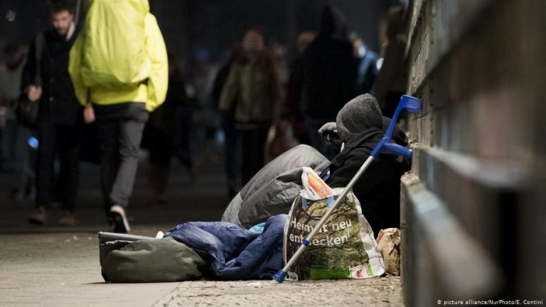 Young Women and Girls Face Increased Risk of Homelessness in Germany, Report Shows