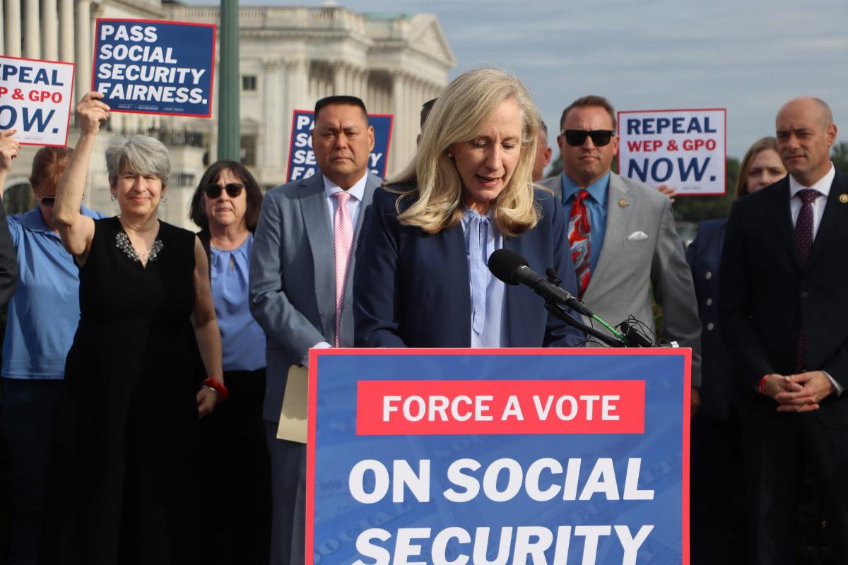 Bipartisan effort brings social security fairness act to house vote using rare legislative tactic