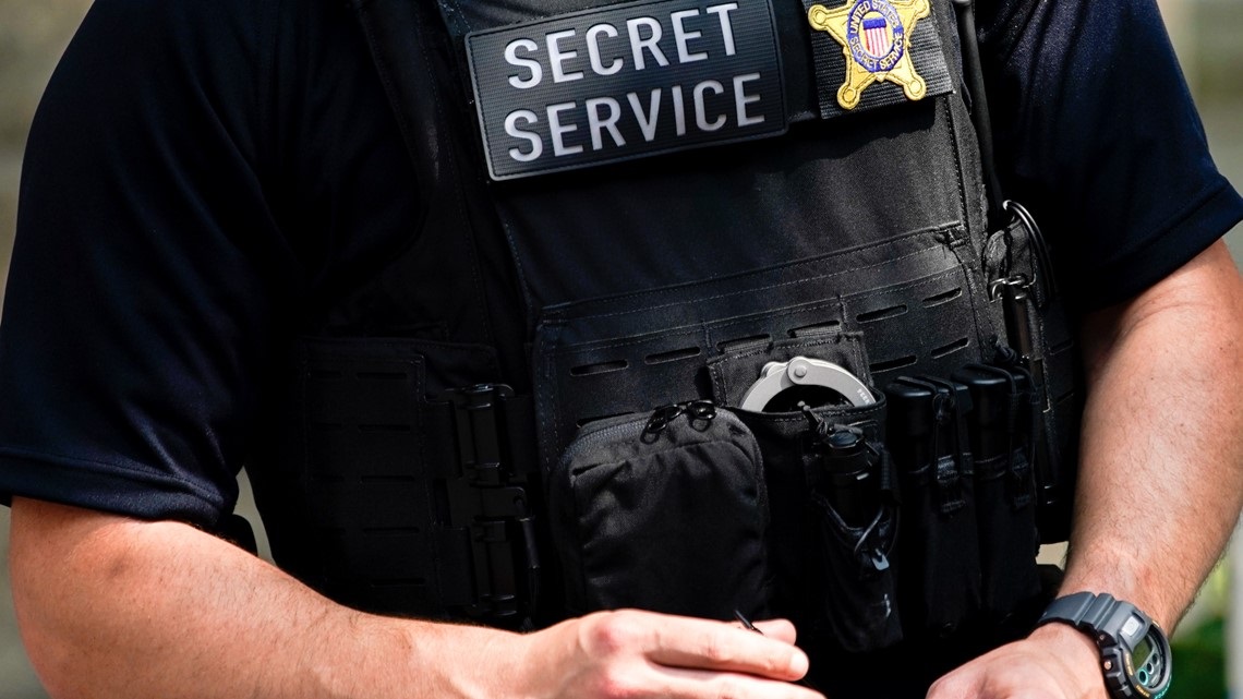 Secret Service agent accidentally shoots himself, expected to recover