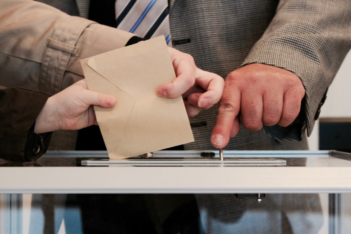 Massachusetts couple indicted for allegedly voting illegally in New Hampshire elections